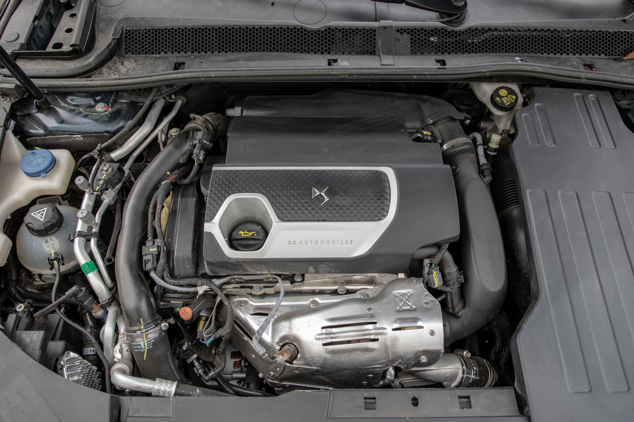 DS 9 - silnik