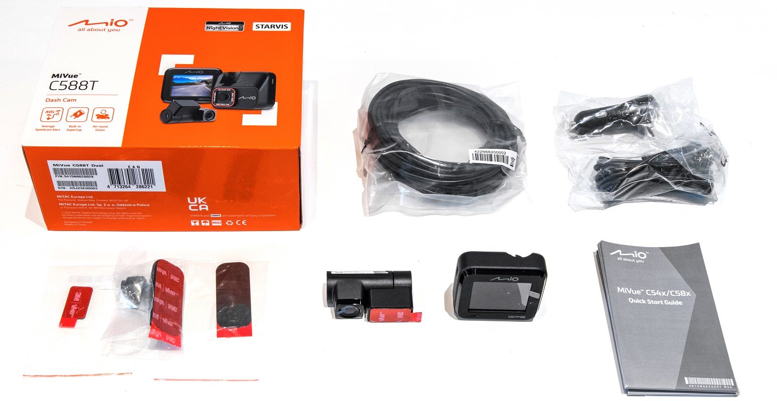 MiVue C588T Dual zawartosc pudelka