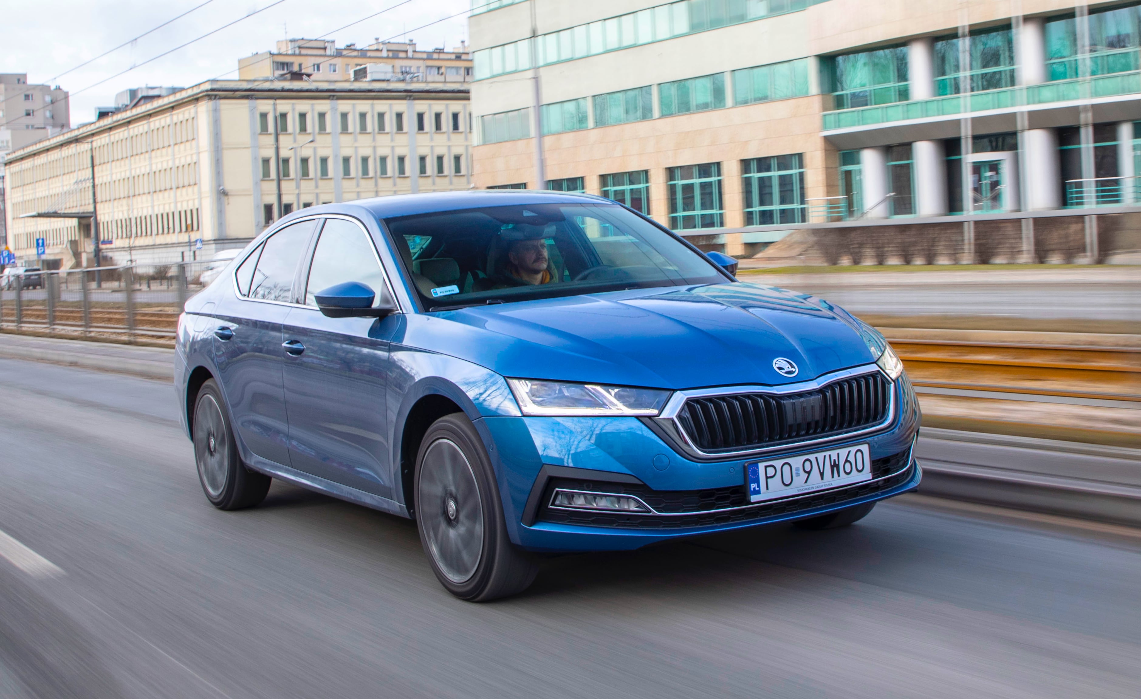 Skoda Octavia IV przód w ruchu