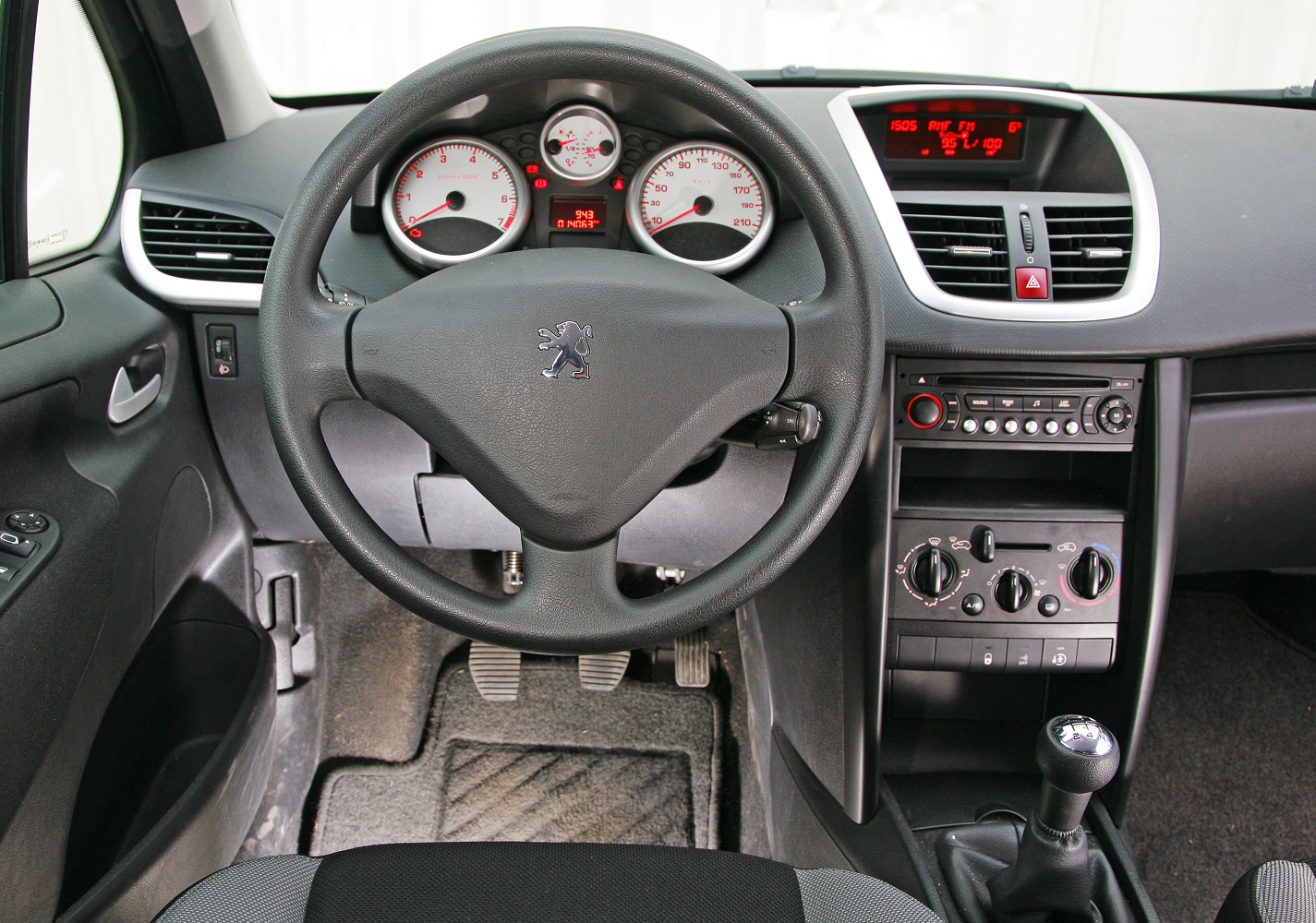peugeot 207 deska