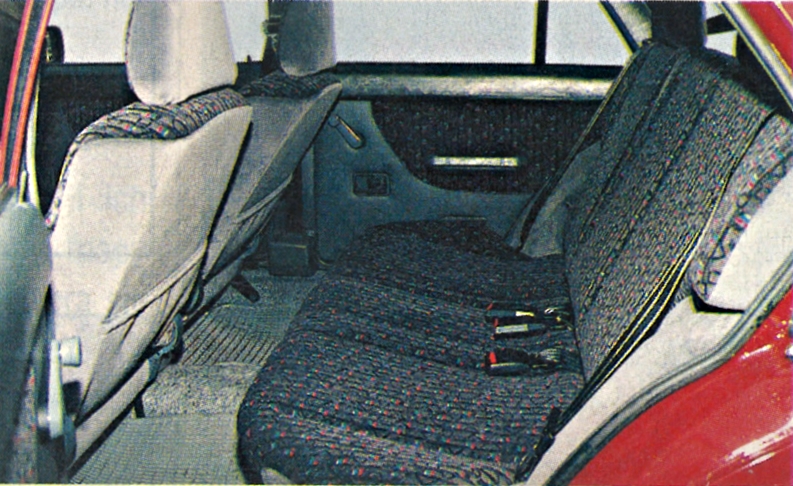 Nowy Polonez face lifting 1997 kanapa