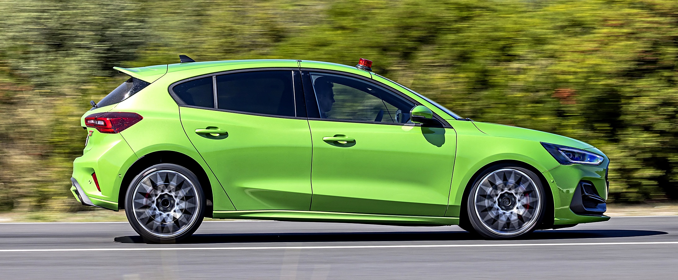 test opon letnich hamowanie na sucho