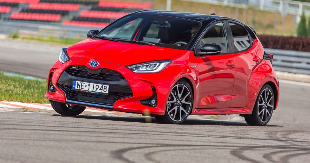 Toyota Yaris przód