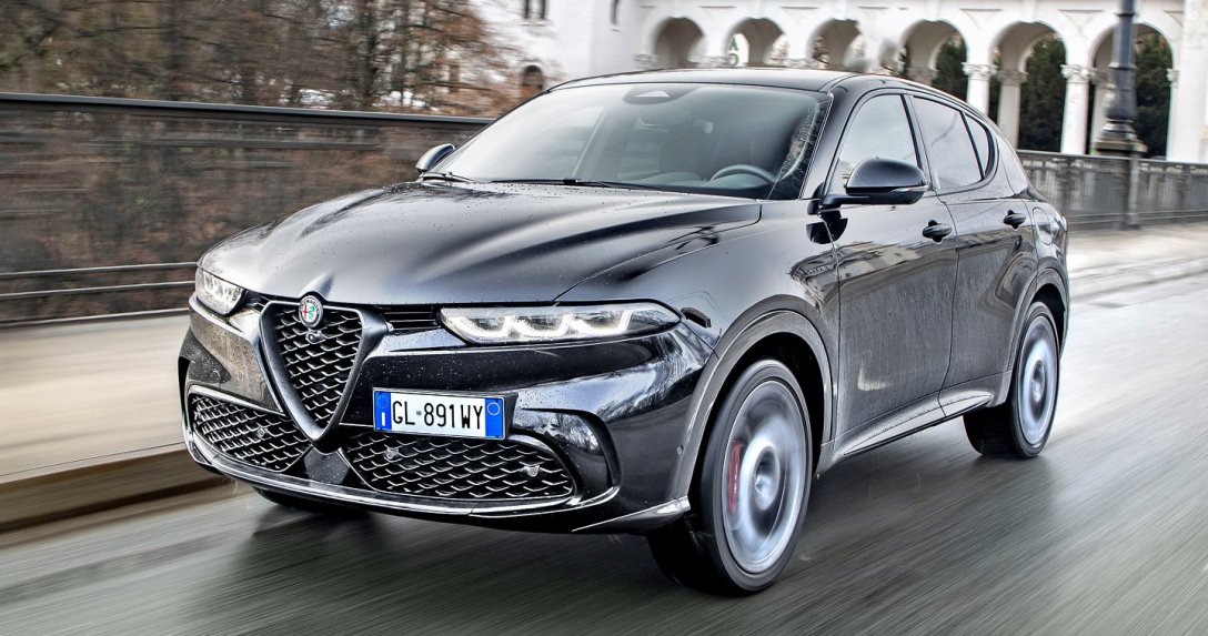 280-konna Alfa Romeo Tonale PHEV Q4 – przód jazda