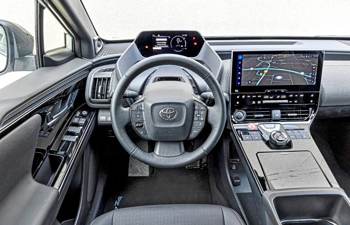 Toyota bZ4X – deska rozdzielcza