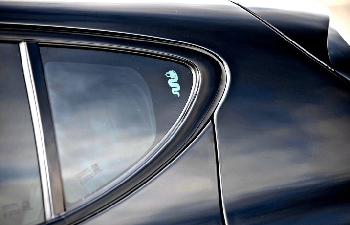 Alfa Romeo Tonale PHEV Q4 – szyba tylnych drzwi