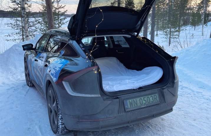 Kią EV6 na Nordkapp – spanie w aucie