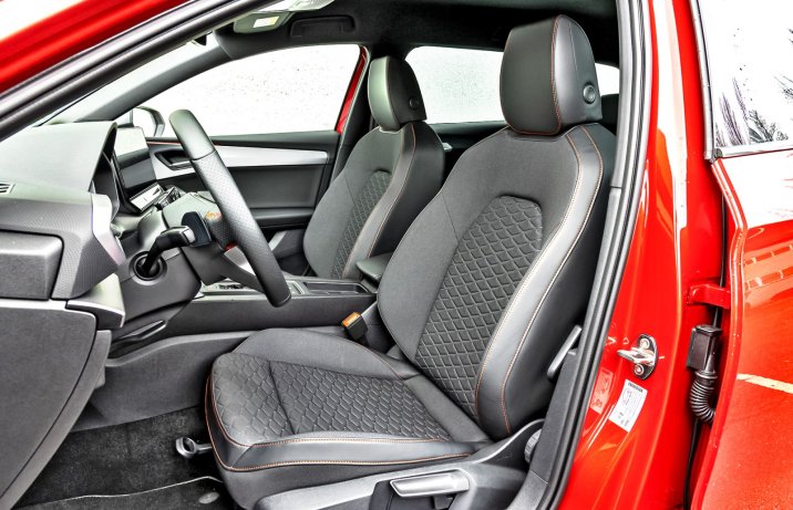 Seat Leon kombi 2022 fotele