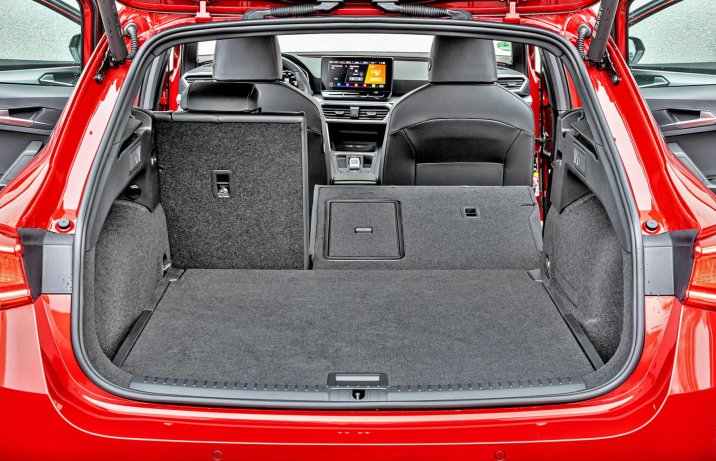 Seat Leon kombi 2022 bagażnik