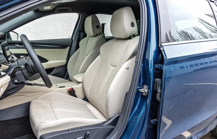 Skoda Octavia kombi 2022 fotele