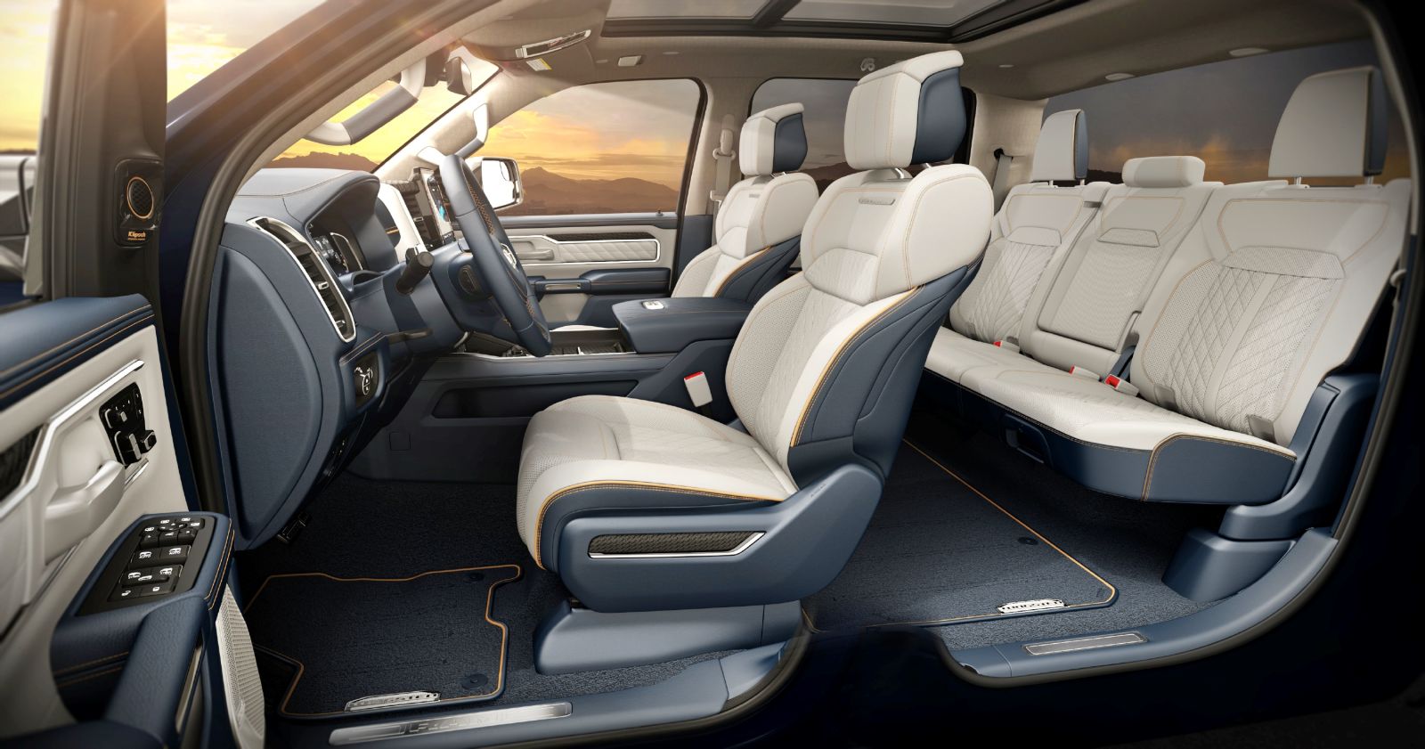 ram-1500-rev--wnetrze