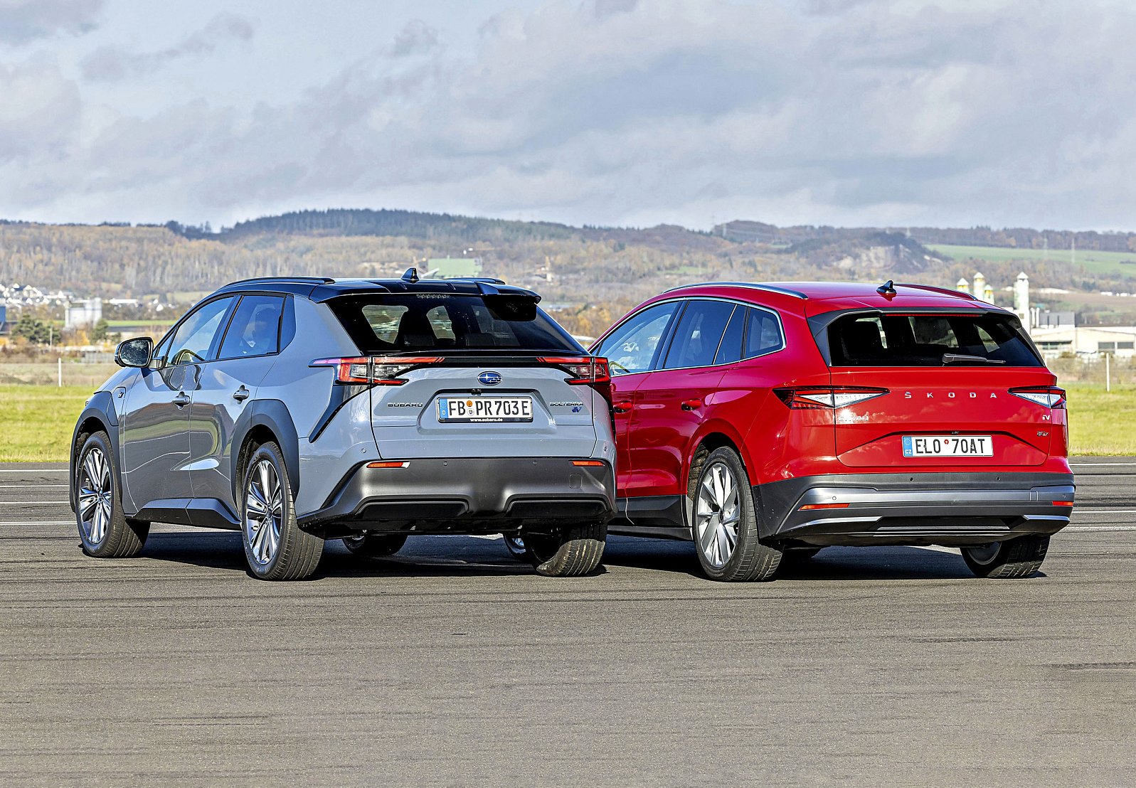 skoda enyaq iv 80x vs subaru solterra awd test porównanie 2023 tyl