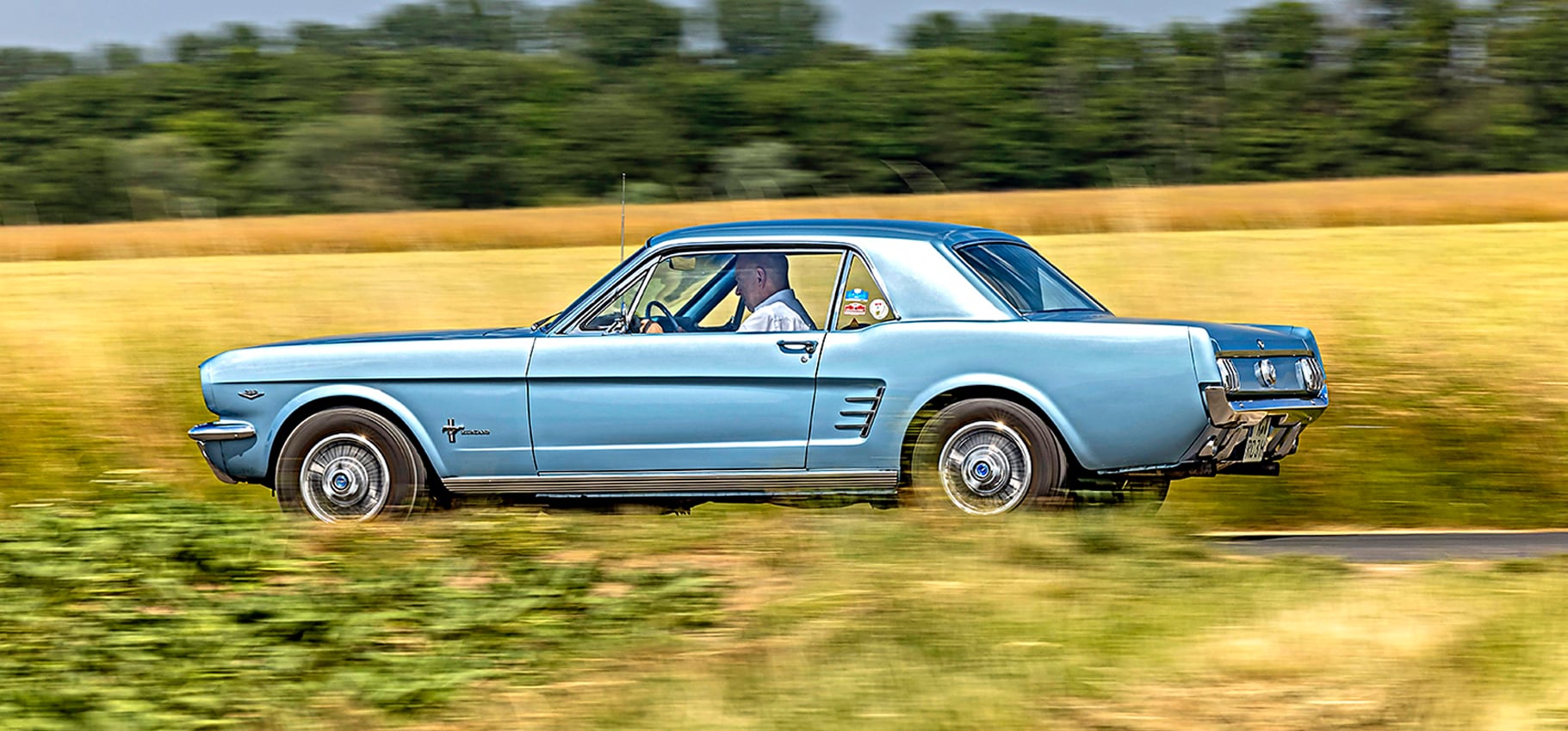 Ford Mustang Hard Top Coupe - bok