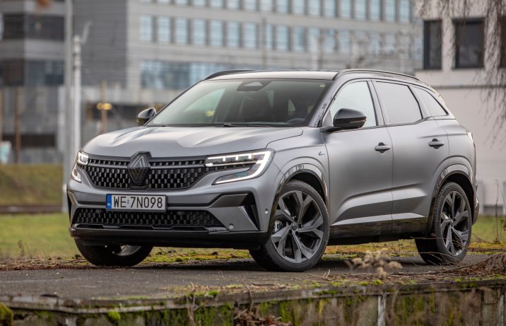 Renault Austral - przód