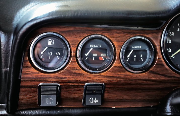 Łada 2106 – wnętrze, wskaźniki