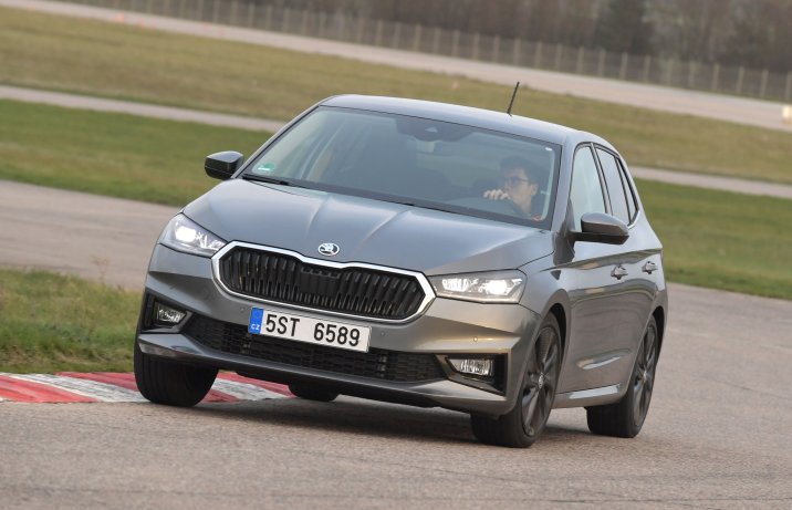 Skoda Fabia - przód