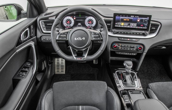 Kia XCeed - kokpit