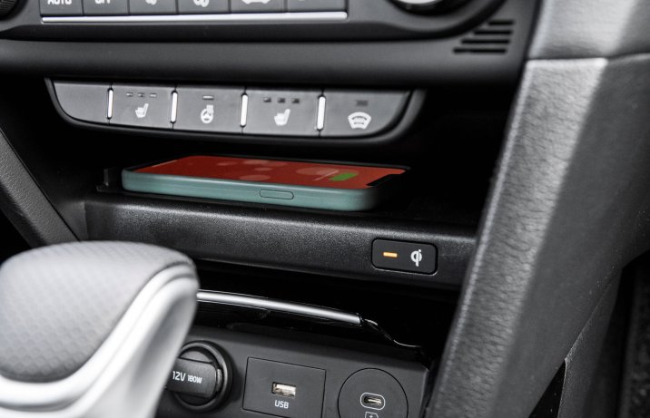 Kia XCeed - ładowarka