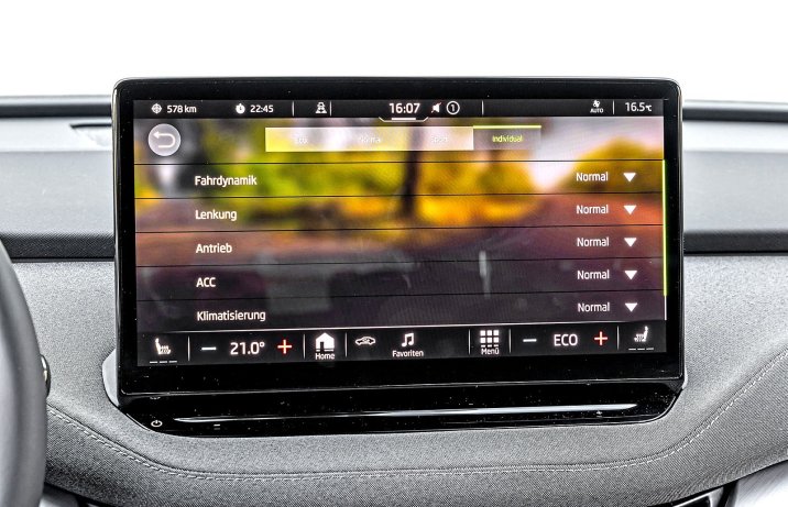 Skoda Enyaq 80x – ekran dotykowy