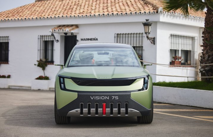 Skoda Vision 7S – przód