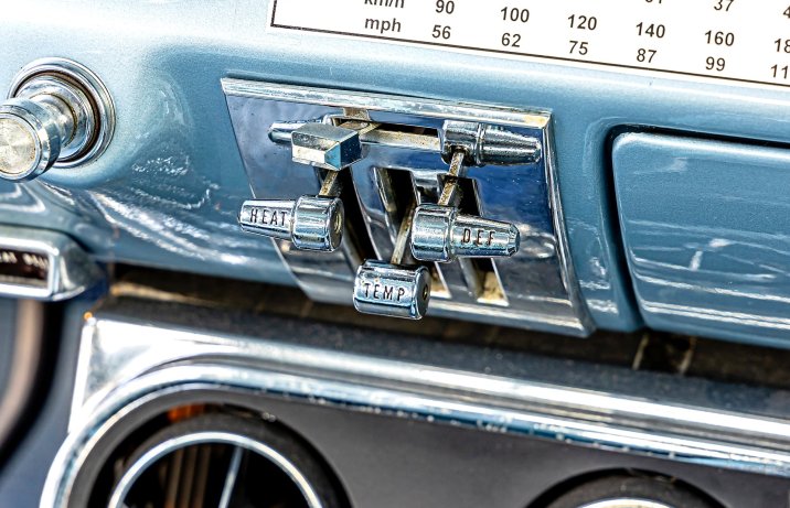 Ford Mustang Hard Top Coupe – wnętrze, klimatyzacja