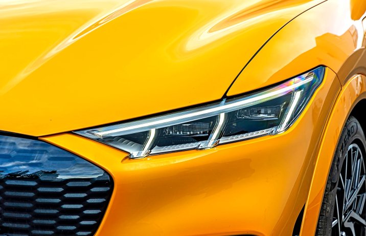 Ford Mustang Mach-E GT – reflektor