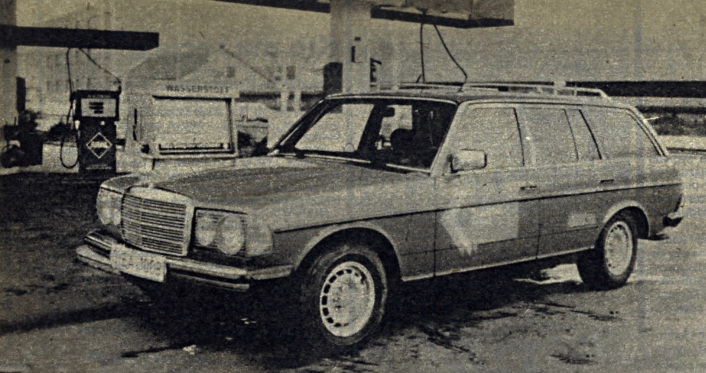 Mercedes S123 prototyp na wodór na stacji tankowania wodoru