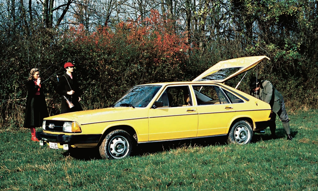 Audi 100 C2 Avant bok