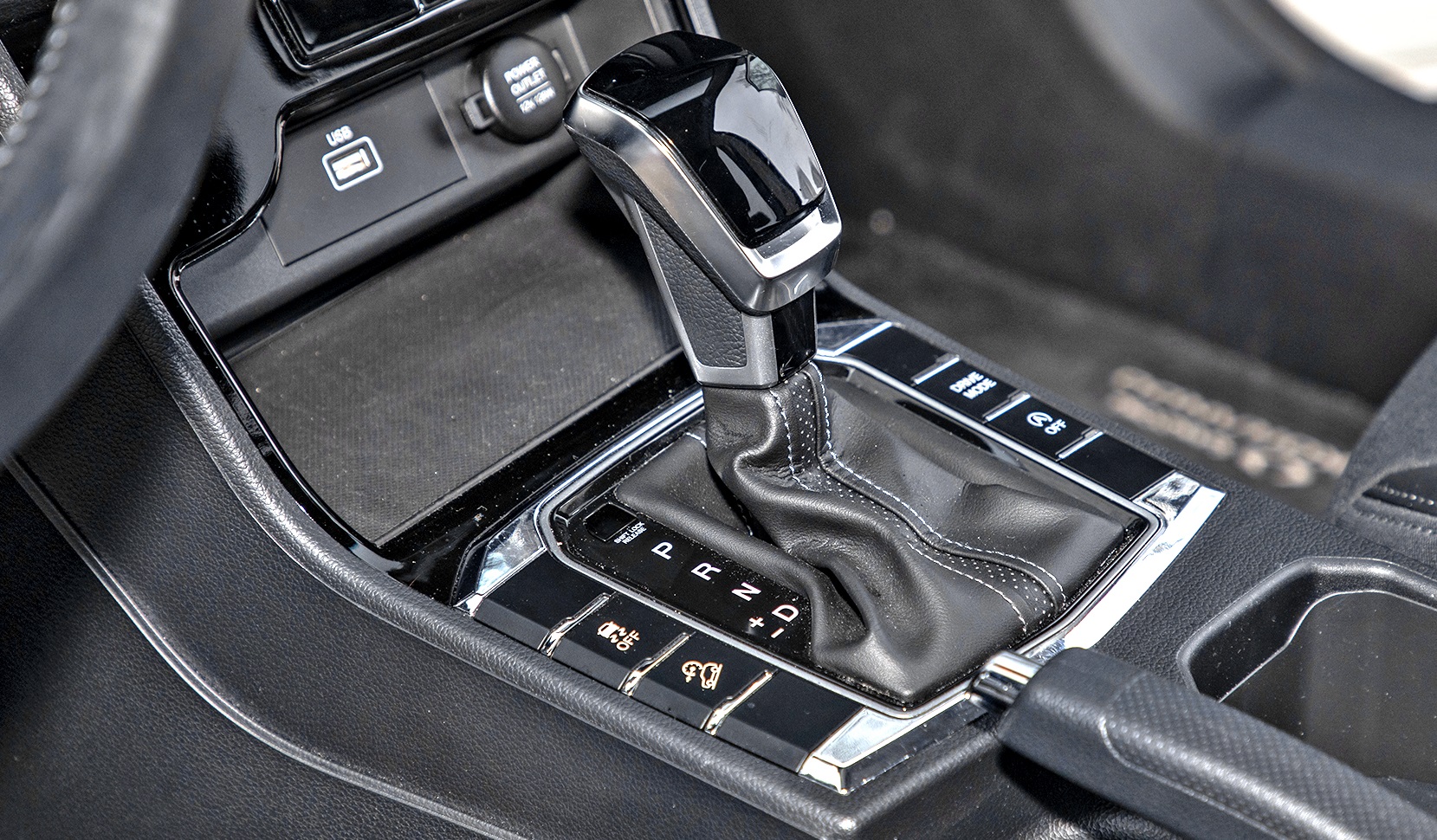 ssangyong konrando benzyna biegi