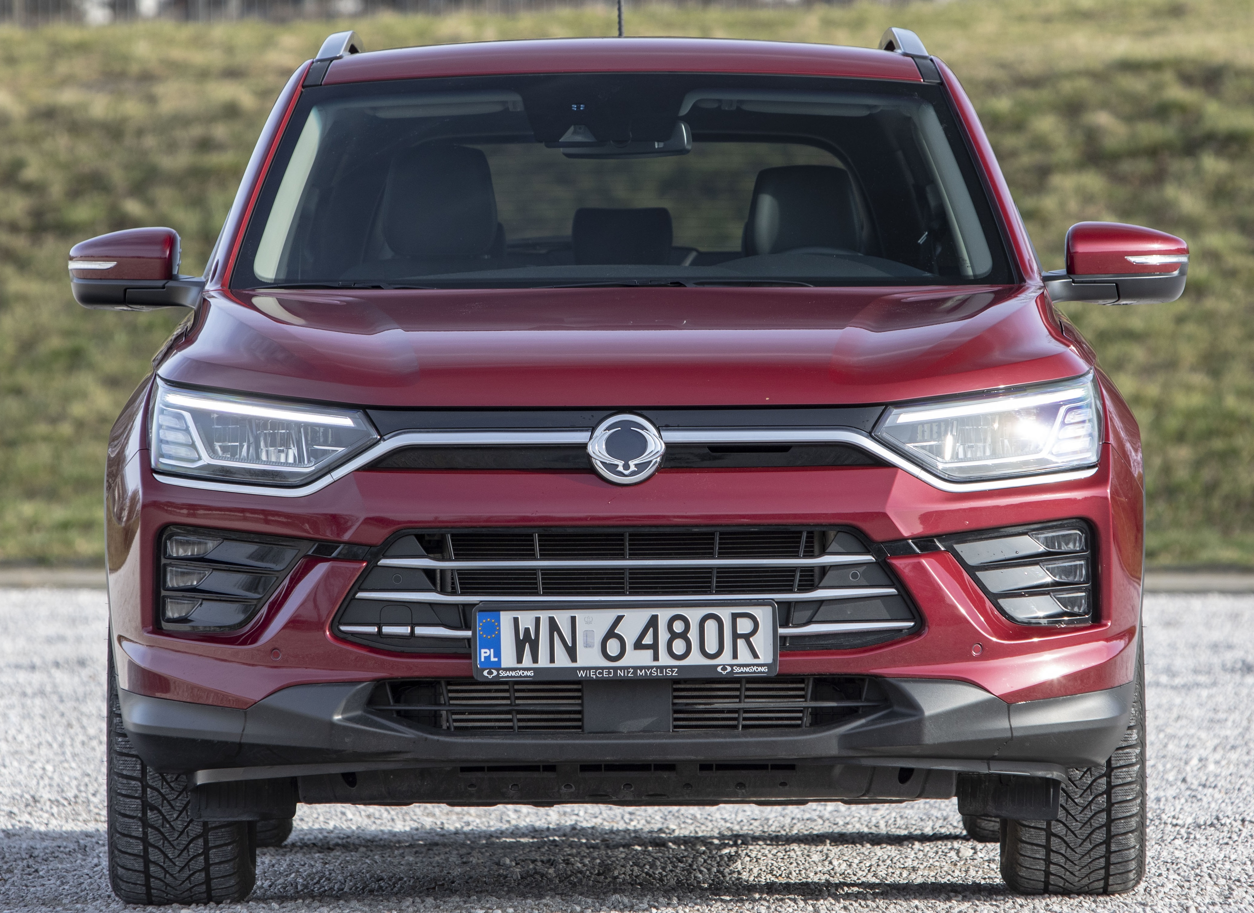 ssangyong konrando benzyna przod