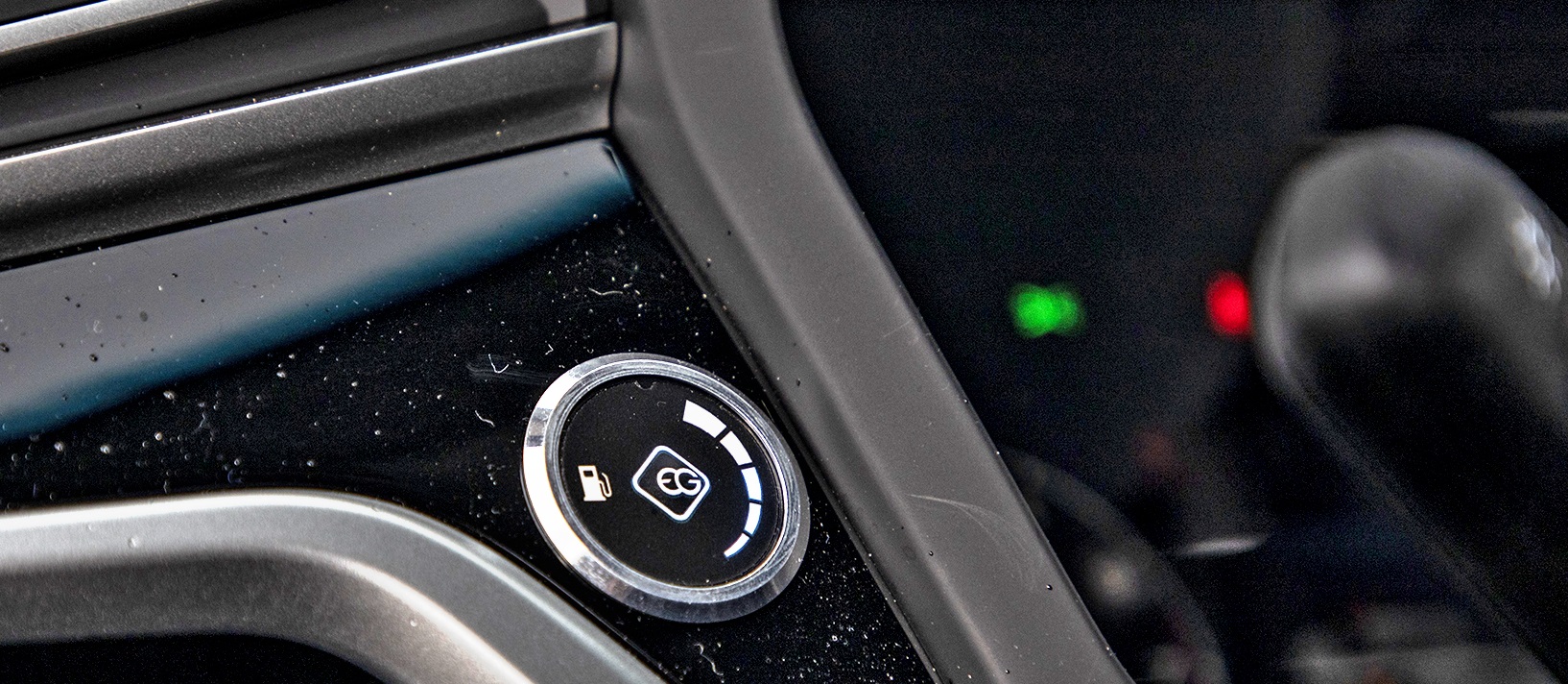 ssangyong konrando gaz przelacznik