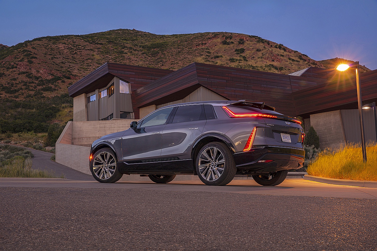Cadillac Lyriq_01
