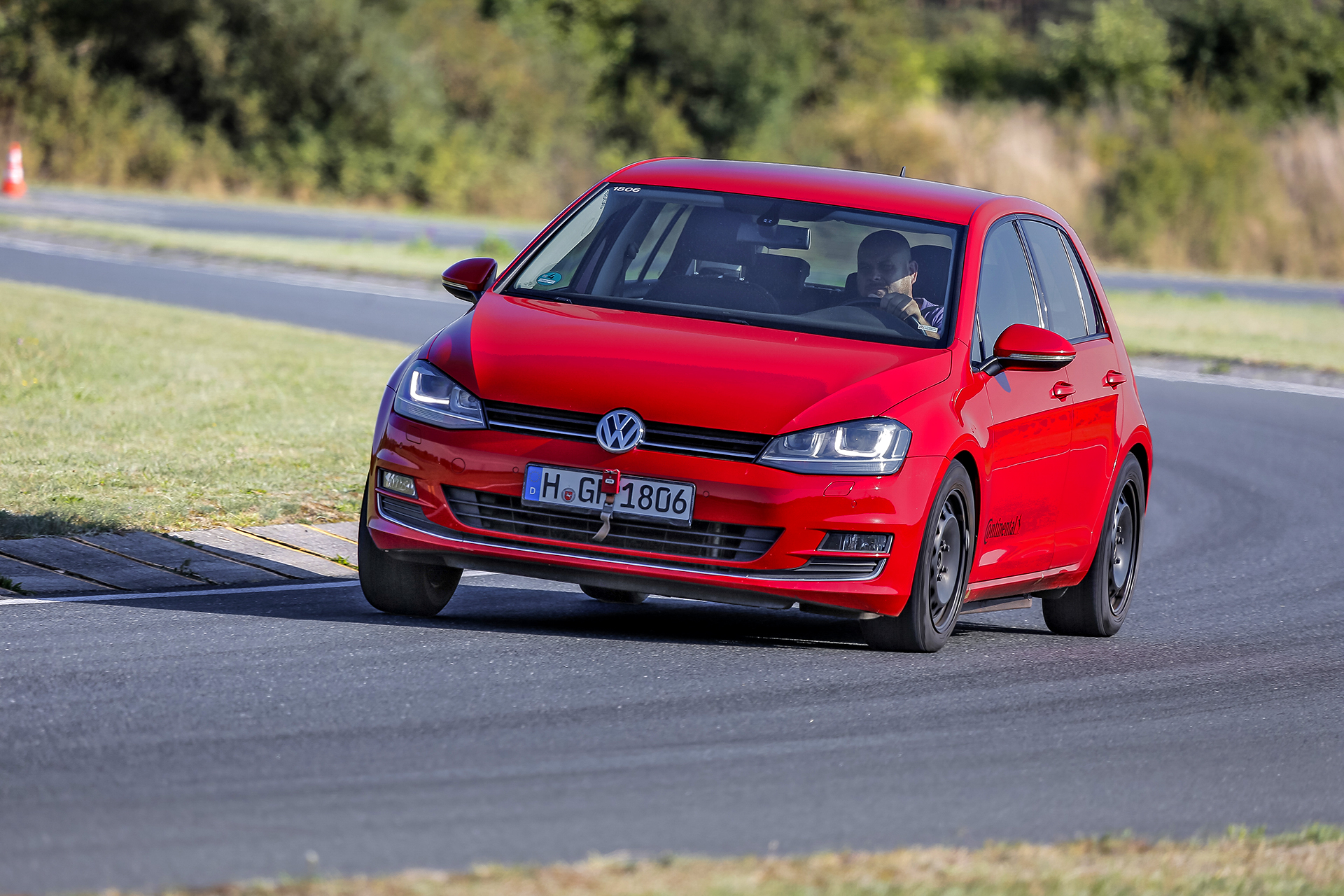 test opon premium_jazda sportowa na czas po suchym