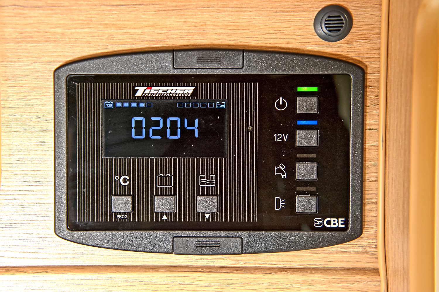 Jeep Gladiator zabudowa Tischer_centrum sterowania