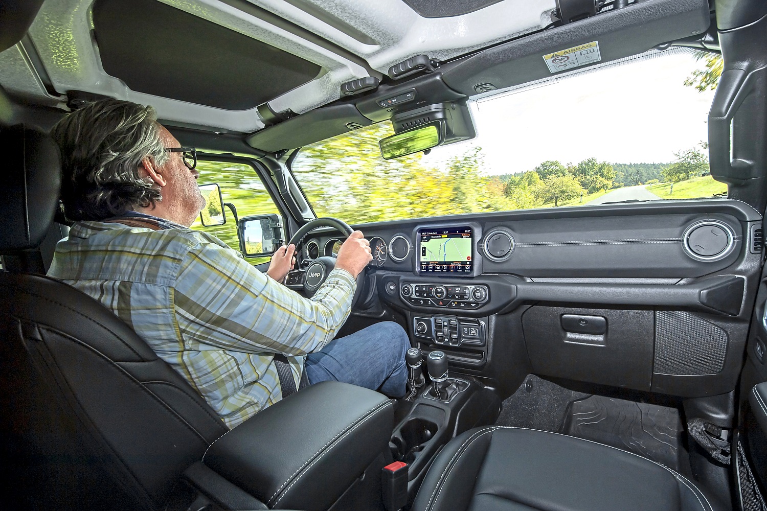 Jeep Gladiator zabudowa Tischer_kabina