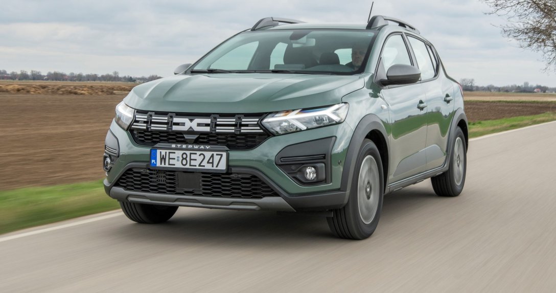 Dacia Sandero Eco-G 100 Stepway – przód w ruchu