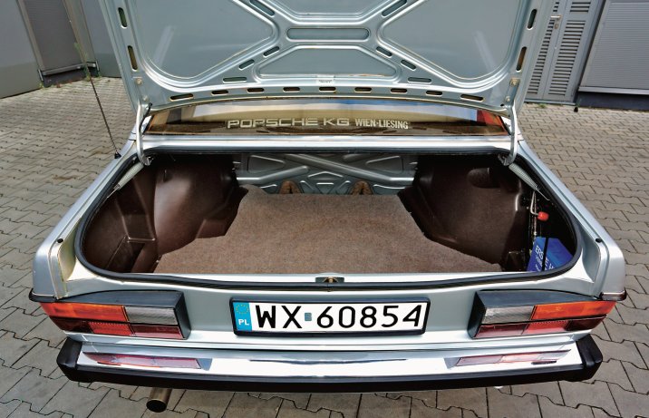 Audi 100 C2 – wnętrze, bagażnik