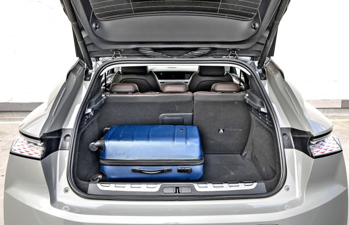 DS 4 E-Tense 225 – bagażnik