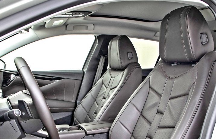 DS 4 E-Tense 225 – fotele przód