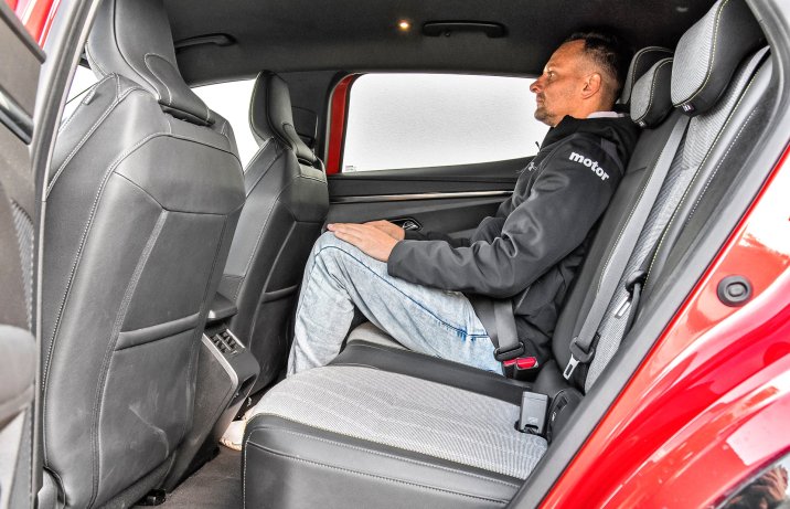 Renault Megane E-Tech EV60 techno  – kanapa z pasażerem