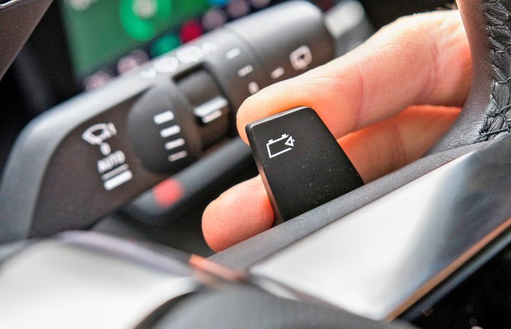 Renault Megane E-Tech EV60 techno  – łopatka za kierownicą