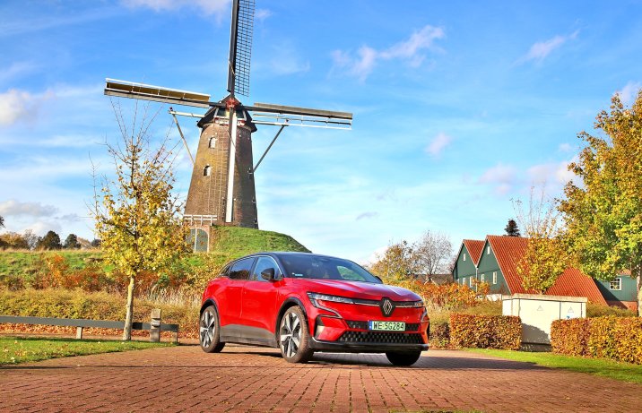 Renault Megane E-Tech EV60 techno – przód