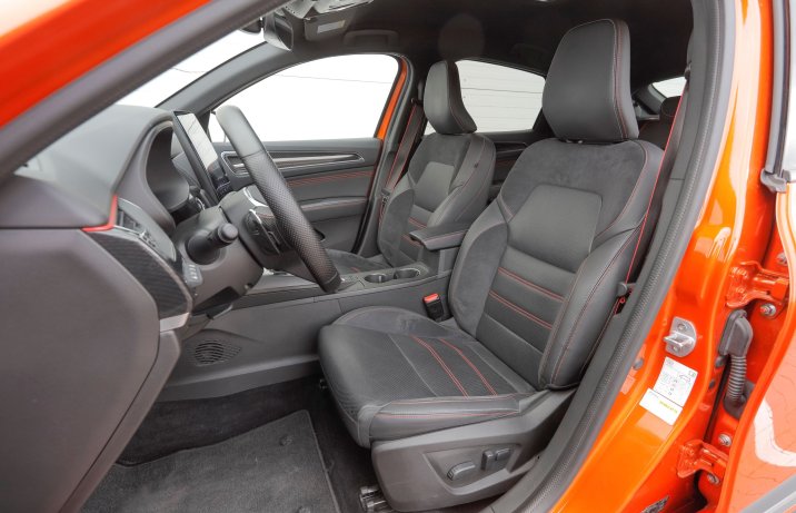 Renault Arkana - fotele