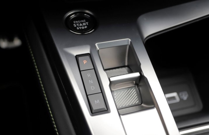 Peugeot 408 - automat