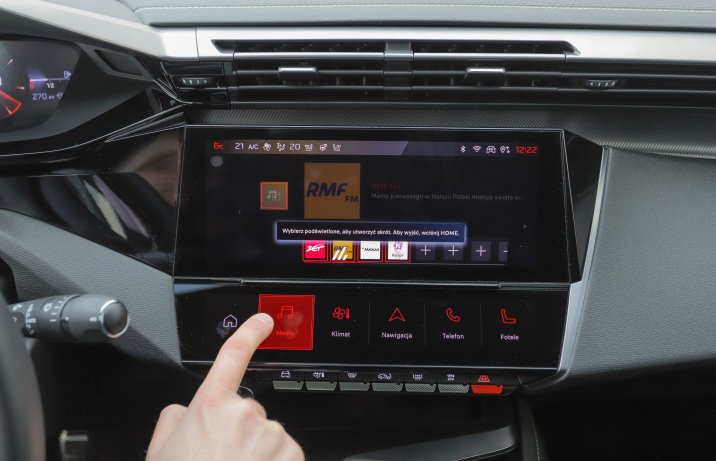 Peugeot 408 - ekrany