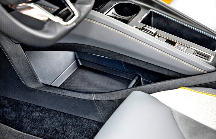 Skoda Enyaq Coupe – wnętrze, schowki