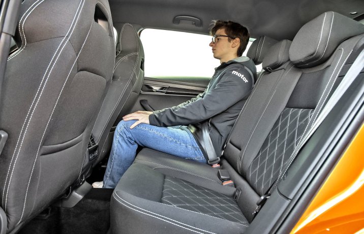 Skoda Karoq 2.0 TSI DSG 4x4 – kanapa