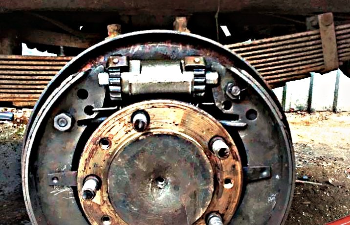 FSC Żuk – hamulce