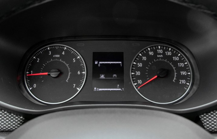 Dacia Sandero - zegary