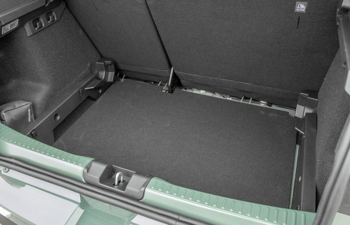 Dacia Sandero - ruchome dno bagażnika